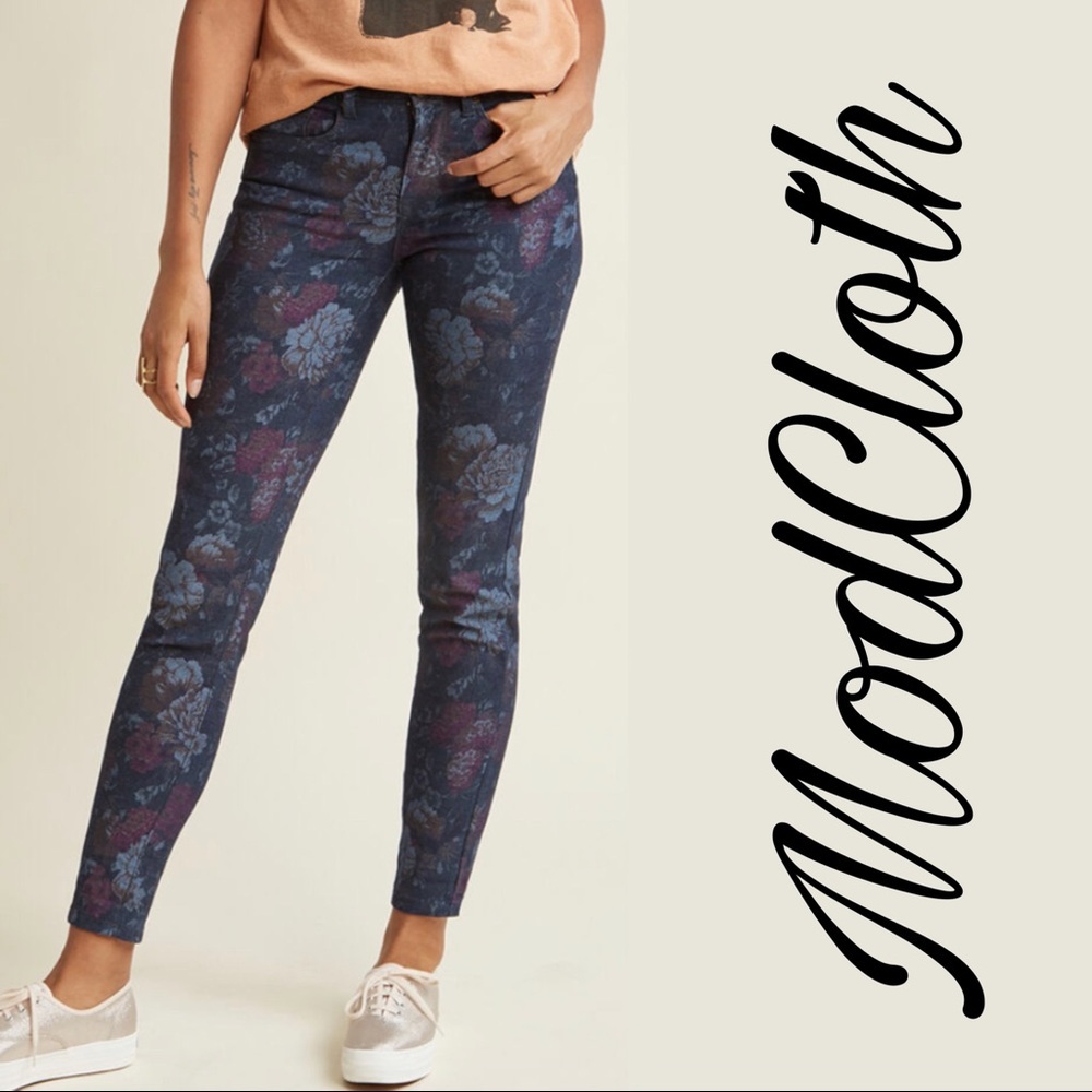 ModCloth Five Pocket Floral Skinny Jeans - Picture 2 of 10